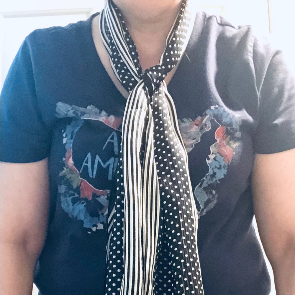 Women’s scarf